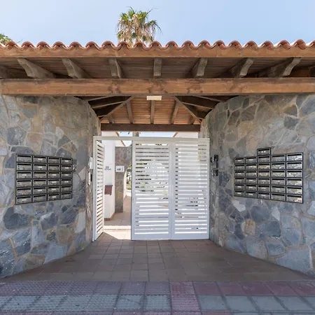 Casa Eri Con Piscina