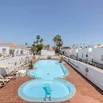 Apartamento Casa Eri Con Piscina